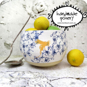 handmade ceramic bowl with honey bee toni burt