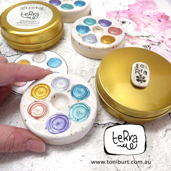 teRra handmade watercolour paints on the go tin sets round 6 glitterbug 9b
