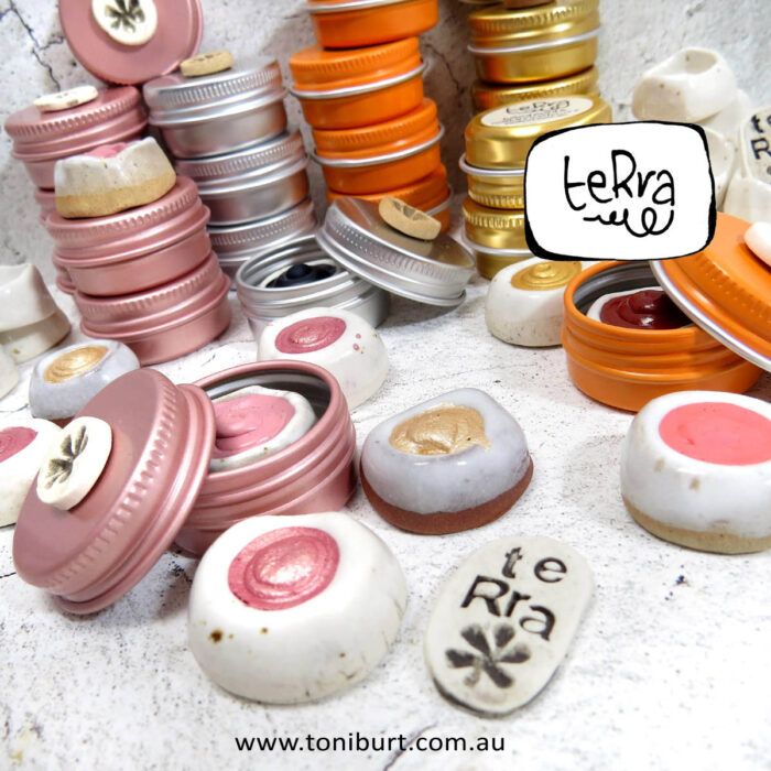 teRra handmade watercolour paints on the go tin sets round micro and teeny multi 3