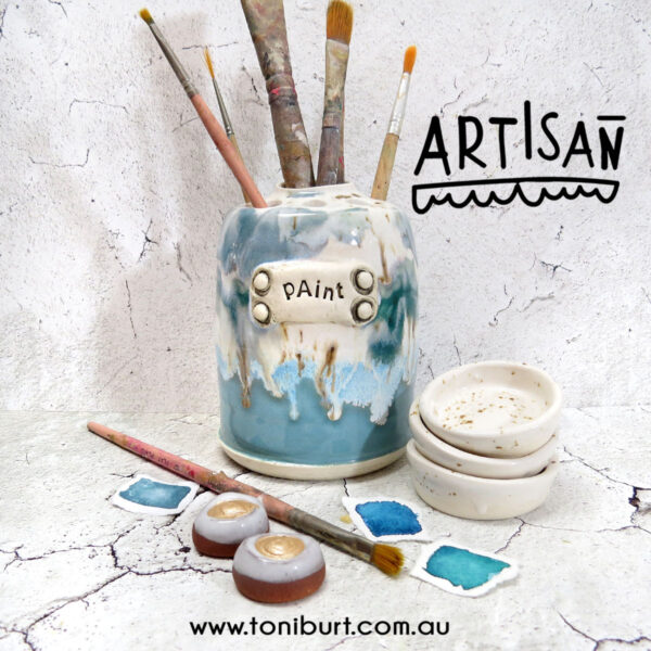 handmade ceramic paint brush jar and palette trio blue 001