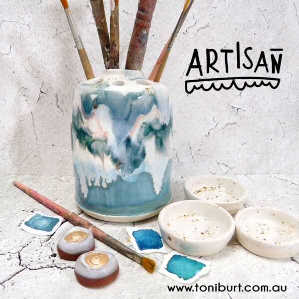 handmade ceramic paint brush jar and palette trio blue 002